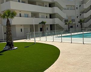 Modern appartement Area Beach 3 'El Raso' met zwembad, gelegen in Guardamar del Segura, Costa Blanca, Spanje.