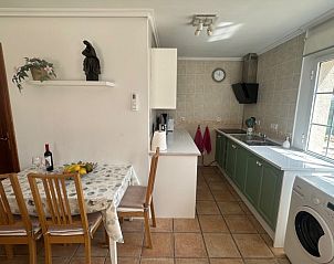 Volledig uitgeruste keuken in vakantiehuis Casita Rena, Orihuela, Costa Blanca, Spanje.