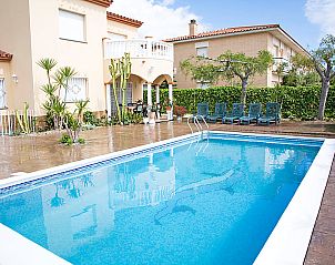 Guest house 1560704 • Holiday property Costa Dorada • Vakantiehuis Mestral 