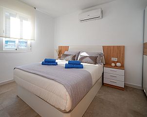Guest house 1567312 - Apartment Costa Dorada - Appartement Sakura