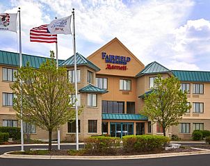 Guest house 16025505 • Apartment Midwesten • Fairfield Inn and Suites Chicago Lombard 