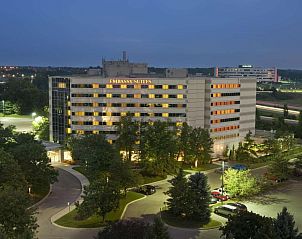 Guest house 1625502 • Apartment Midwesten • Embassy Suites by Hilton Detroit Troy Auburn Hills 