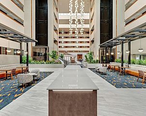 Verblijf 1725703 • Vakantie appartement Grote Vlakten • Embassy Suites Oklahoma City Will Rogers World Airport 