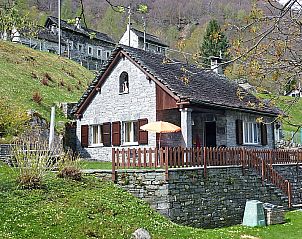 Guest house 1833501 • Holiday property Ticino / Tessin • Vakantiehuis Casa la Rustica 