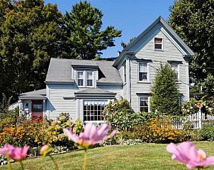 Guest house 21825101 • Bed and Breakfast New England • Black Lantern B&B 