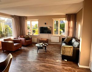 Gezellige woonkamer van Vakantiehuis in Nijemirdum, Friesland