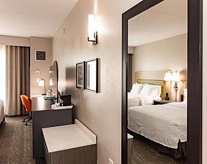 Guest house 2425204 - Apartment Oostkust - Country Inn & Suites by Radisson, Newark Airport, NJ
