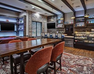 Guest house 2425204 - Apartment Oostkust - Country Inn & Suites by Radisson, Newark Airport, NJ