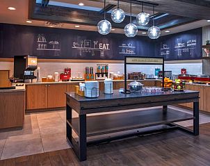 Guest house 2425204 - Apartment Oostkust - Country Inn & Suites by Radisson, Newark Airport, NJ