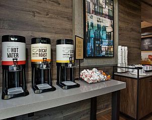 Guest house 2425204 - Apartment Oostkust - Country Inn & Suites by Radisson, Newark Airport, NJ