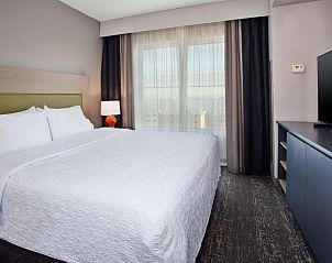 Guest house 2425204 - Apartment Oostkust - Country Inn & Suites by Radisson, Newark Airport, NJ