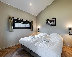 Verblijf 260139 - Bungalow Het Friese platteland - 4-persoons wellness lodge | 4B3