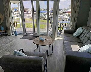 FR094 vakantiehuis met uitzicht op jachthaven en natuur in Friesland