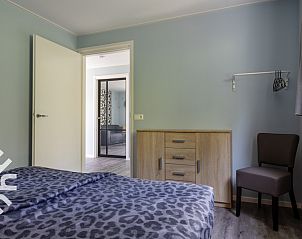 Gezellige zithoek met uitzicht in vakantiehuis FR423 in Schoterzijl, Friesland.