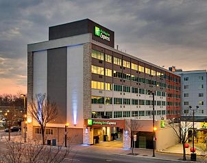 Guest house 28125201 • Apartment Oostkust • Holiday Inn Express Washington DC Silver Spring, an IHG Hote 