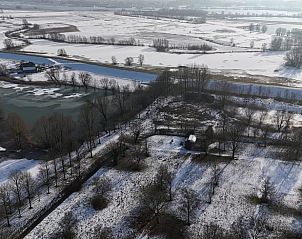 Winterse omgeving rond Vakantiehuisje in Ochten, vakantiehuis in Rivierengebied, Gelderland.