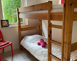 Kinderkamer in Aledo Veluwe aan Zee Strand Horst, Ermelo, Gelderland. Stapelbed met vrolijke decoraties.