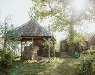 Rustieke tuin bij Huisje in Oosterwolde, bed and breakfast in Oosterwolde, Veluwe.