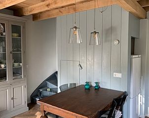 Eethoek in Huisje in Hattem, gezellig vakantiehuis op de Veluwe, Gelderland.