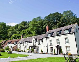 Guest house 32606501 • Holiday property England • Combe House Hotel 