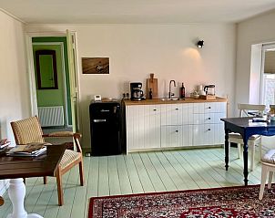 Moderne keuken in Huisje in Woldendorp, vakantiehuis in Noordoost Groningen, Groningen.