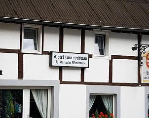 Guest house 33902501 - Bed and Breakfast Eifel / Mosel / Hunsrueck - Hotel zum Schwan Weilerswist