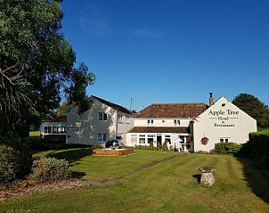 Guest house 37306501 • Apartment England • Apple Tree Hotel 