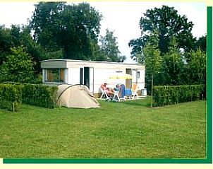 Guest house 381702 • Fixed travel trailer Noord Limburg • Roodborstje / Kwikstaartje 