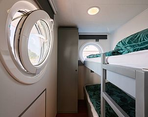 Stapelbed in kinderkamer van Vakantiehuis in Dinteloord, West Brabant, Noord Brabant.