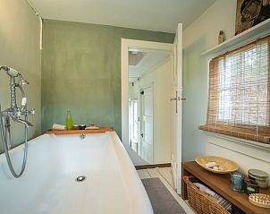 Luxe badruimte in Huisje in Putte, vakantiehuis in West Brabant, Noord Brabant.