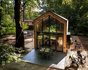 Gezellig terras bij Huisje in Teteringen, vakantiehuis in Noord Brabant.
