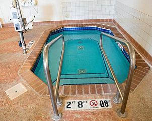 Unterkunft 4725501 - Appartement Midwesten - Holiday Inn Express Hotel & Suites Chanhassen, an IHG Hotel