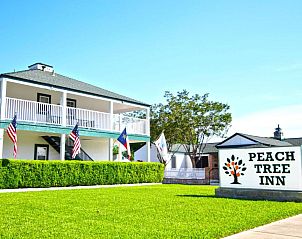 Guest house 4825603 • Apartment Texas • Peach Tree Inn & Suites 