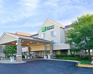 Guest house 5125501 • Apartment Midwesten • Holiday Inn Express Hotel & Suites Chicago-Deerfield/Lincoln 