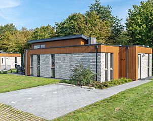 Map of Sallandse Heuvelrug 8C vacation home, Hoge Hexel, with overview of rooms and layout.