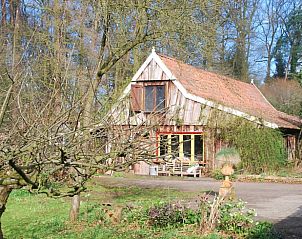 Vakantiewoning in Boekelo, Enschede met ruime tuin en boomgaard, een ideale plek voor ontspanning in de serene omgeving van Twente.