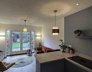 Buitenontbijt op terras van vakantiehuis UT072, Austerlitz.