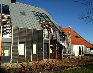 Exterieur van Strandpark De Zeeuwse Kust appartement in Renesse, Schouwen-Duiveland met moderne architectuur.