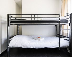 Slaapkamer met stapelbed in Westduin 19 vakantiehuis, Vlissingen, Walcheren, ideaal voor kinderen.