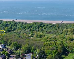Luchtfoto van Dishoek 6a bungalow nabij strand en duinen in Walcheren Zeeland.