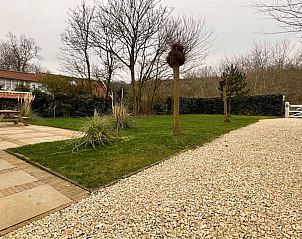 Gezellig terras en tuin bij Dishoek 6a bungalow in Dishoek Walcheren.