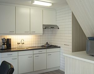 Volledig uitgeruste keuken in bungalow bij Recreatiebedrijf Wim Koppejan, Zoutelande, Walcheren, met moderne voorzieningen.