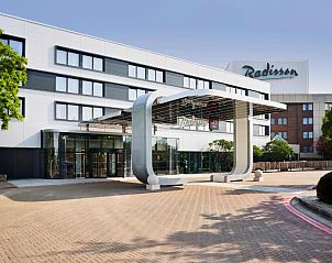 Guest house 63506503 • Apartment England • Radisson Hotel and Conference Centre London Heathrow 