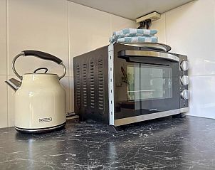 Keukenapparatuur in Enjoy for two vakantieaccommodatie, Ovezande, Zeeland.