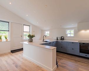 Compleet uitgeruste keuken in Vakantiehuisje in Hansweert, ideaal voor kookliefhebbers, Zuid-Beveland, Zeeland.