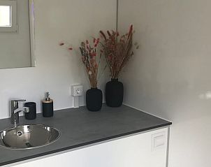 Ruime douche in Vakantiehuis in Hazerswoude-Dorp, Groene Hart.