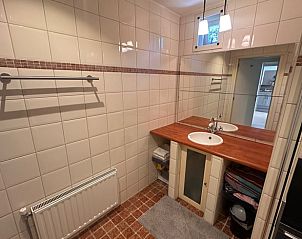 Moderne badkamer in Huisje in Zevenhoven, vakantieaccommodatie in Zuid-Holland