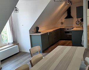 Moderne keuken in Vakantiehuis in Leidschendam, ideaal voor zelf koken tijdens je verblijf.